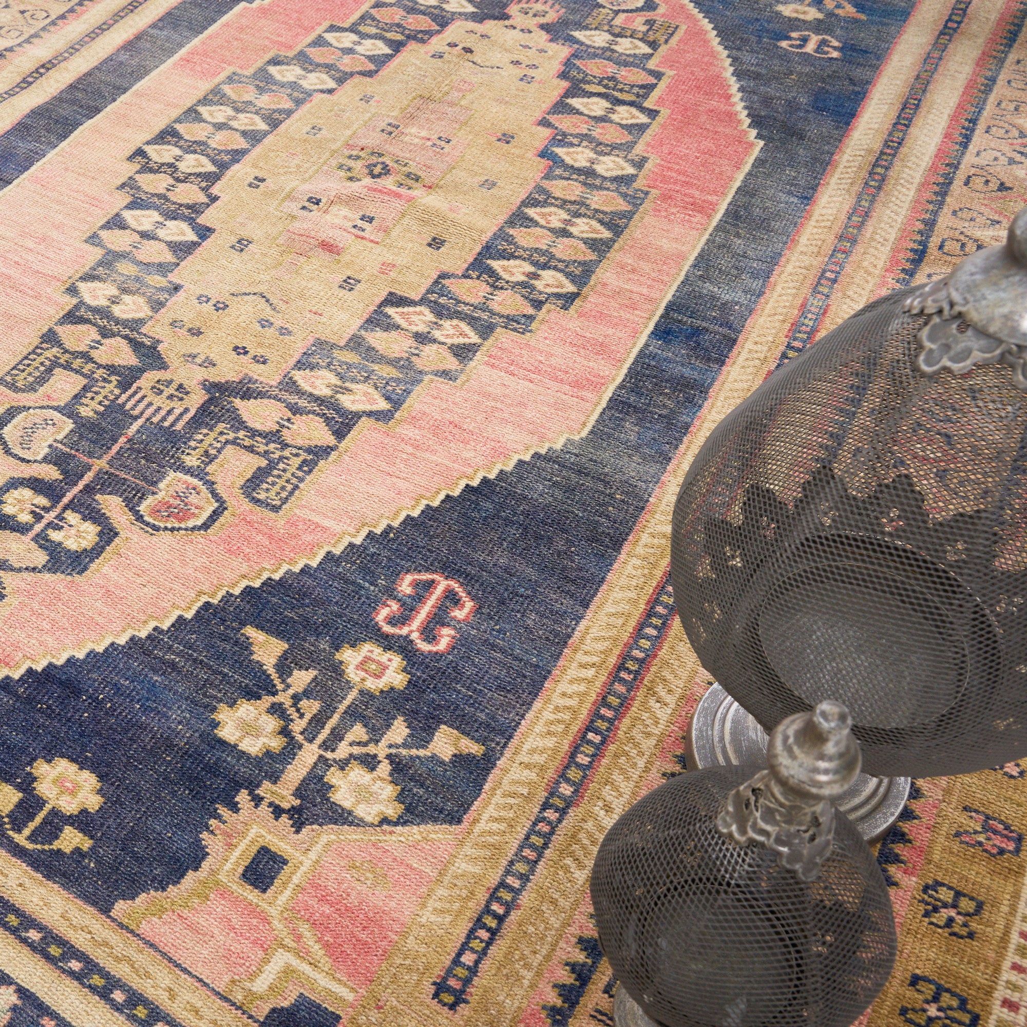 Goznur (Light Within)