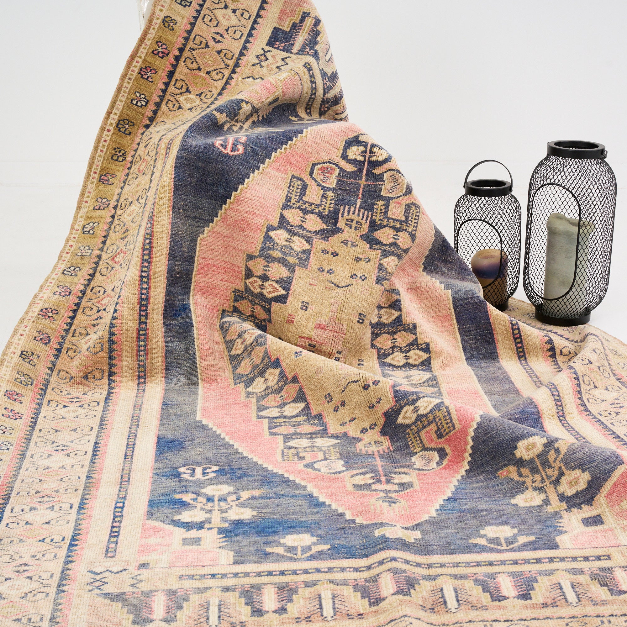 Goznur (Light Within)