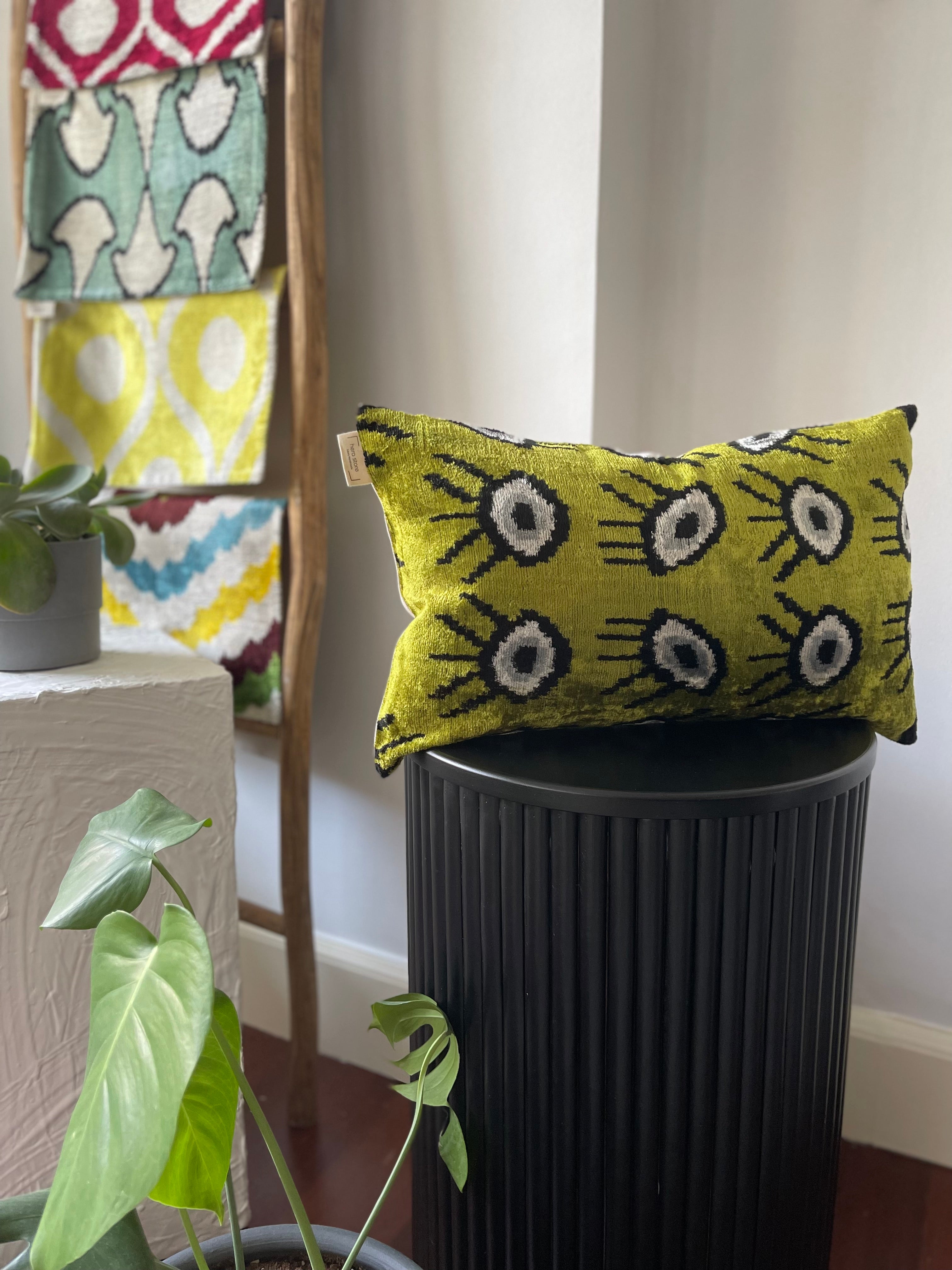 Emerald Green "Eye" Pattern Ikat Pillow Cover
