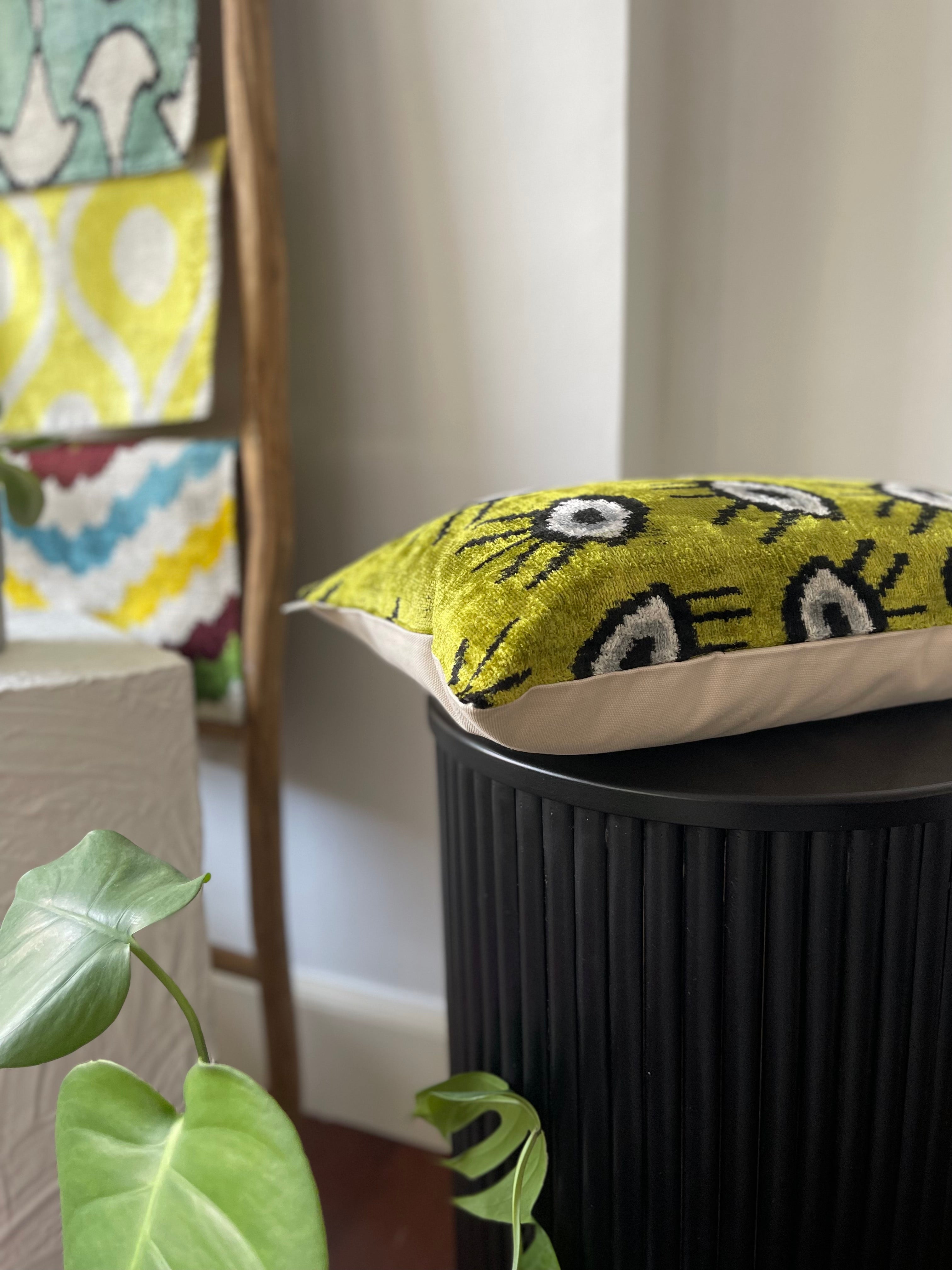 Emerald Green "Eye" Pattern Ikat Pillow Cover