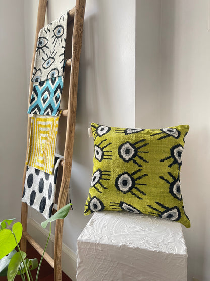 Emerald Green "Eye" Pattern Ikat Pillow Cover