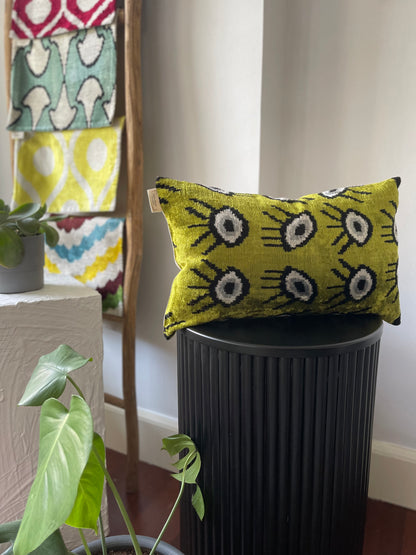 Emerald Green "Eye" Pattern Ikat Pillow Cover